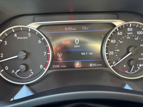 Used 2025 Nissan Sentra SR FWD image 6