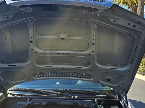 Used 2006 BMW 330Ci image 42