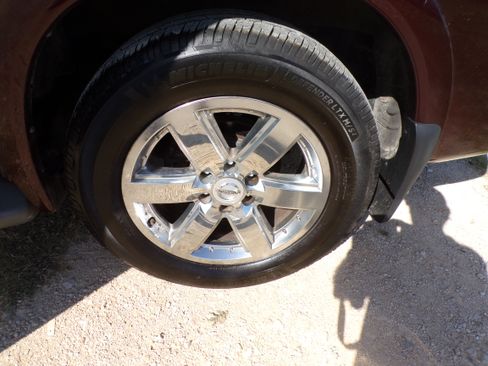 Used 2013 Nissan Armada 4WD Platinum image 10