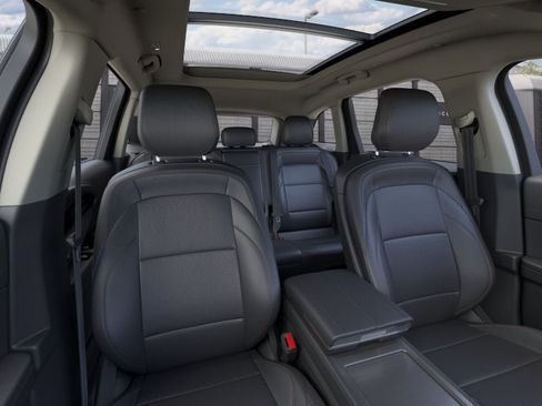 New 2026 Lincoln Nautilus Premier AWD/4WD image 10