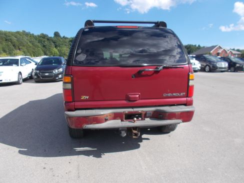 Used 2004 Chevrolet Tahoe 4WD image 3