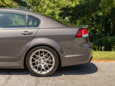 Used 2009 Pontiac G8 GT RWD image 11