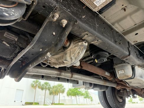 Used 2012 Ford F550 image 90