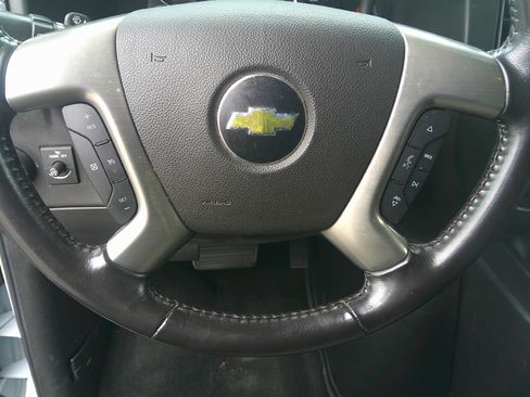 Used 2017 Chevrolet Express 3500 LT image 14