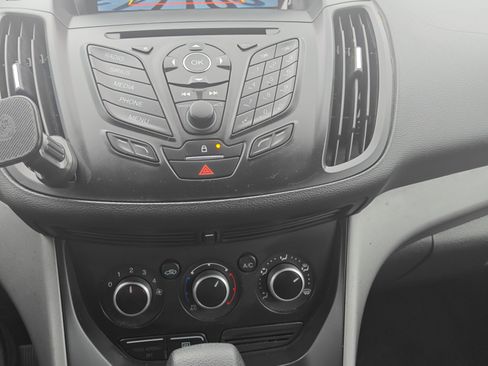 Used 2014 Ford Escape SE image 9