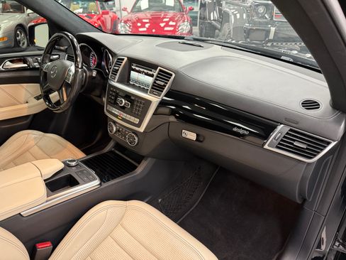 Used 2015 Mercedes-Benz ML 63 AMG image 22