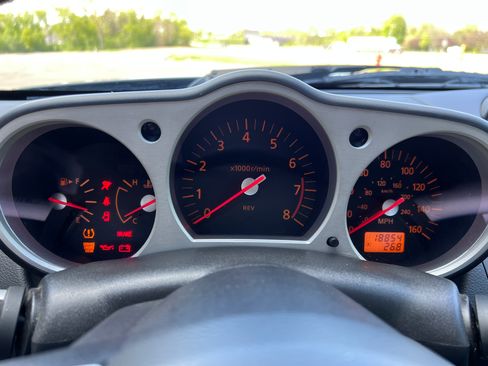 Used 2005 Nissan 350Z RWD image 20