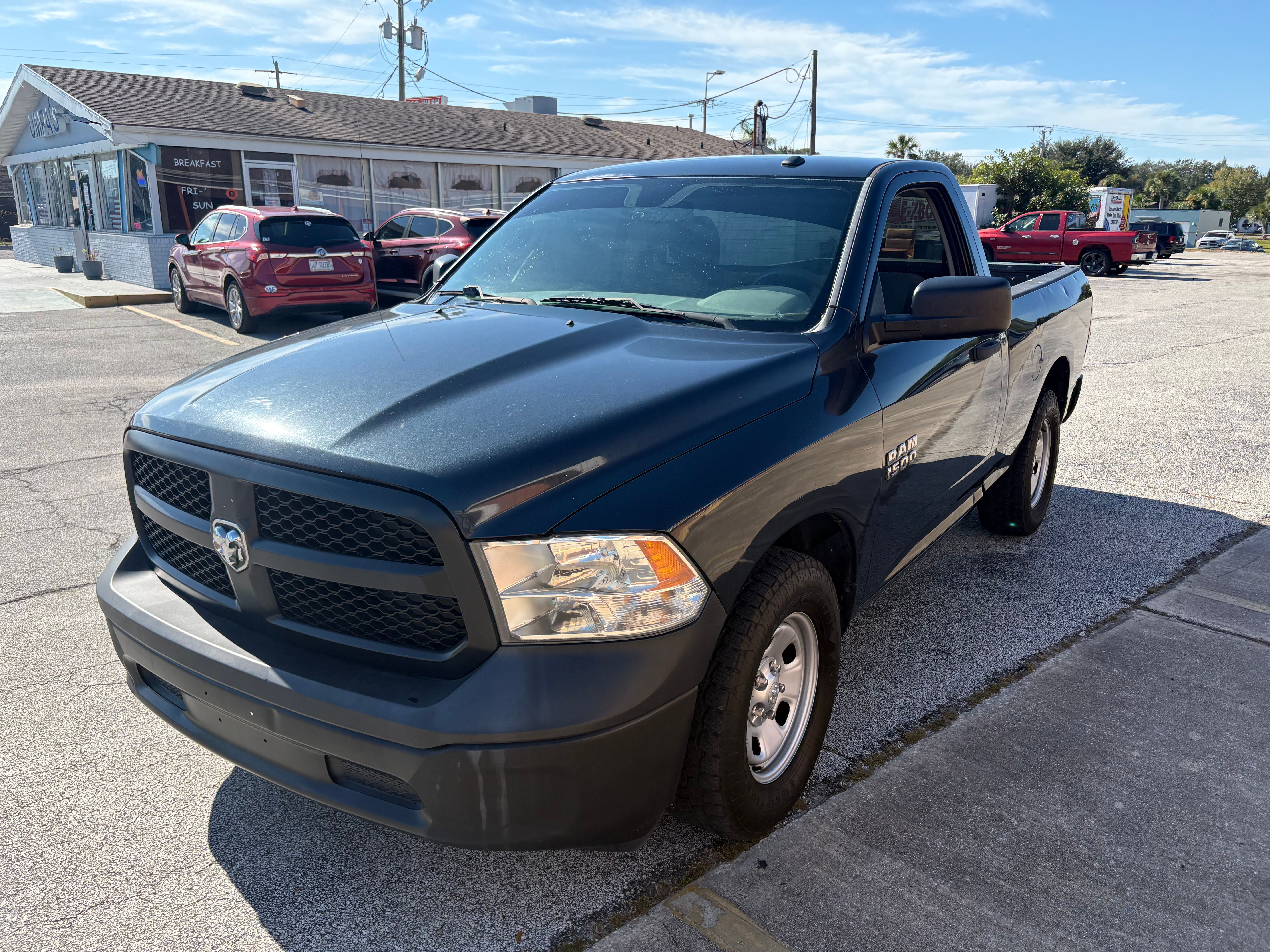 Used 2016 RAM 1500 Express RWD image 4