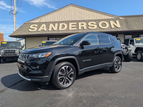 Used 2023 Jeep Compass 4WD Limited image 1