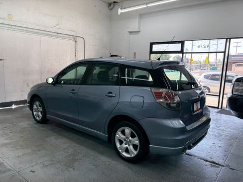 Used 2005 Toyota Matrix XR FWD image 3