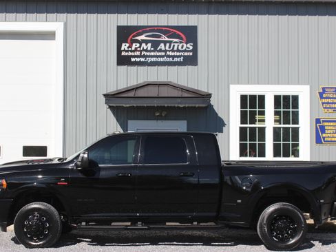 Used 2023 RAM 3500 Limited image 4