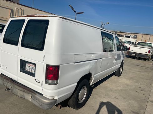 Used 1996 Ford E-150 and Econoline 150 image 2