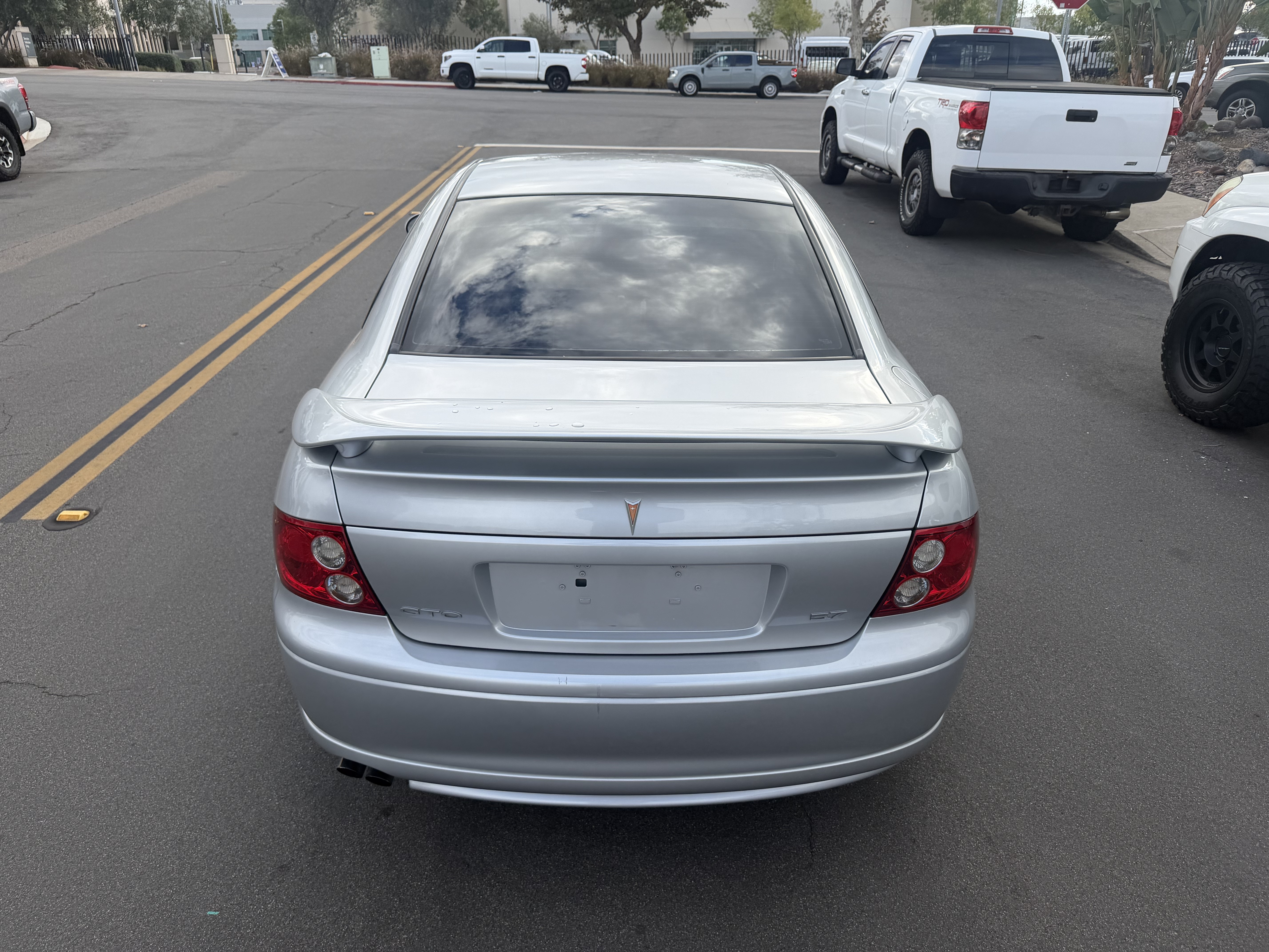 Used 2004 Pontiac GTO UNAVAIL RWD image 11