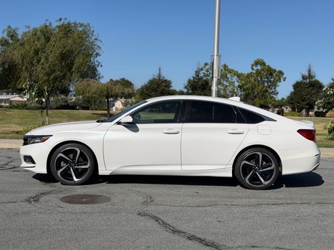 Used 2018 Honda Accord 1.5T Sport image 2