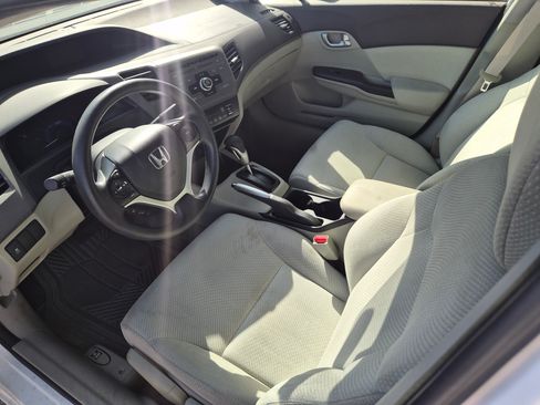 Used 2012 Honda Civic Hybrid Sedan image 5