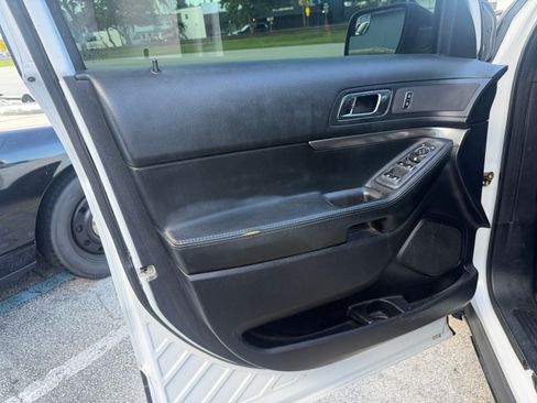 Used 2017 Ford Explorer 4WD Police Interceptor image 12