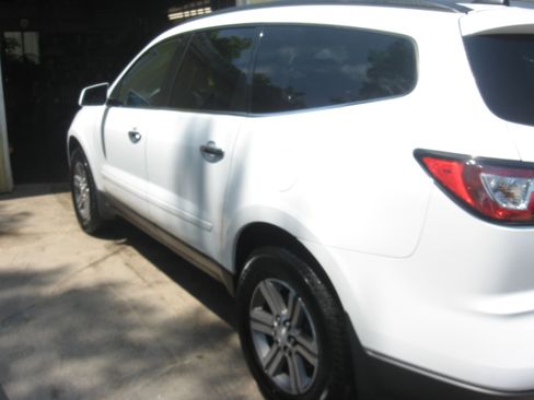 Used 2016 Chevrolet Traverse FWD LT w/ 2LT image 6