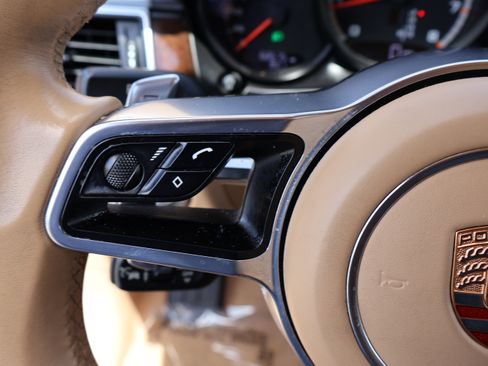 Used 2016 Porsche Macan Turbo image 24