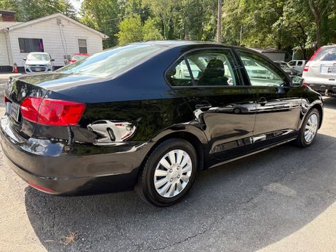 Used 2014 Volkswagen Jetta S image 4
