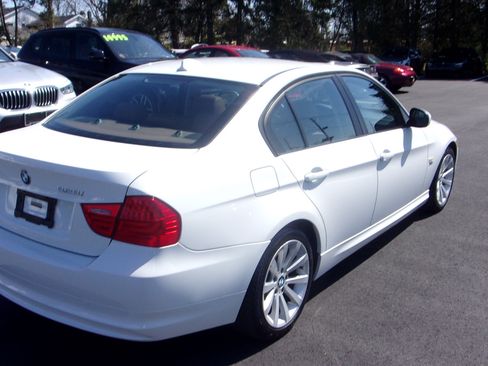 Used 2011 BMW 328i xDrive image 12