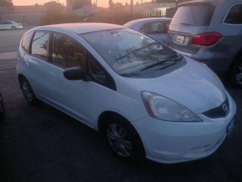 Used 2010 Honda Fit image 2