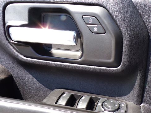 Used 2020 Chevrolet Silverado 2500 LT image 12