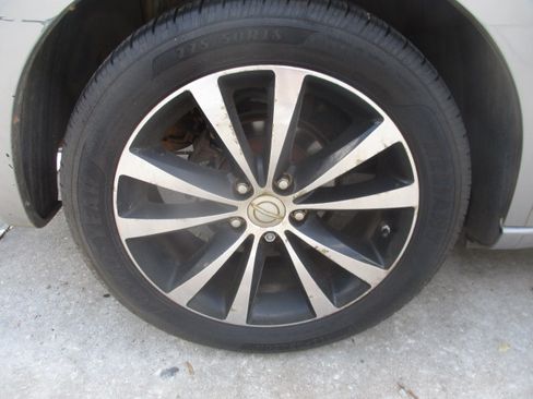 Used 2014 Chrysler 200 Touring FWD image 17