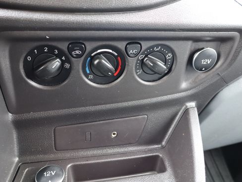 Used 2015 Ford Transit 150 XLT image 27