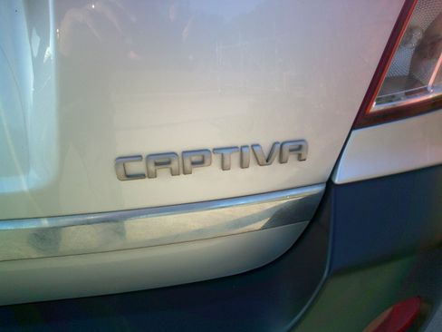 Used 2012 Chevrolet Captiva Sport LS image 28