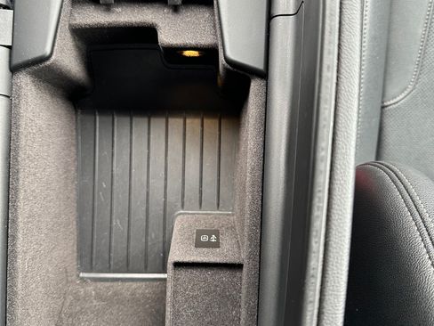 Used 2021 BMW 530i xDrive image 15