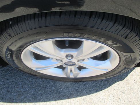 Used 2013 Ford Focus SE image 17