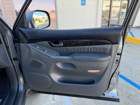 Used 2005 Lexus GX 470 image 27