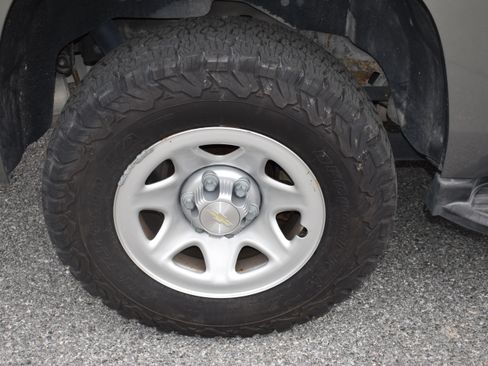 Used 2019 Chevrolet Tahoe 4WD image 32