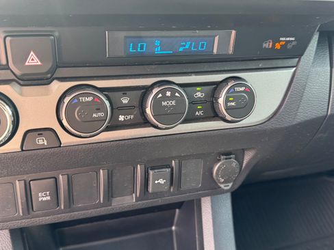 Used 2023 Toyota Tacoma SR image 17