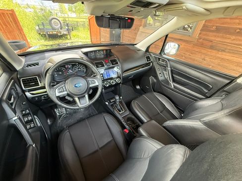 Used 2018 Subaru Forester 2.5i Touring AWD/4WD image 18