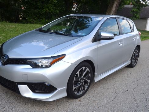 Used 2016 Scion iM UNAVAIL FWD image 2