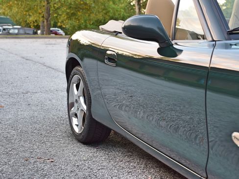Used 2001 MAZDA MX-5 Miata SE image 20