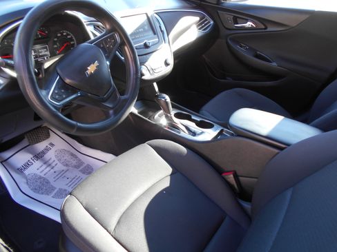 Used 2018 Chevrolet Malibu LS image 8