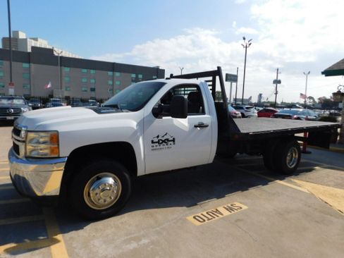 Used 2013 Chevrolet Silverado 3500 image 4