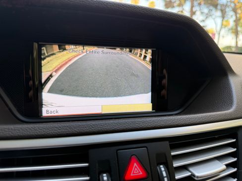 Used 2010 Mercedes-Benz E 350 image 23