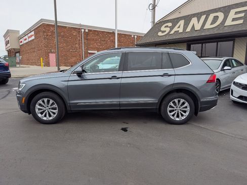 Used 2018 Volkswagen Tiguan SE image 2