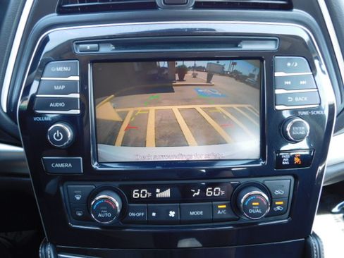 Used 2023 Nissan Maxima SV FWD image 14