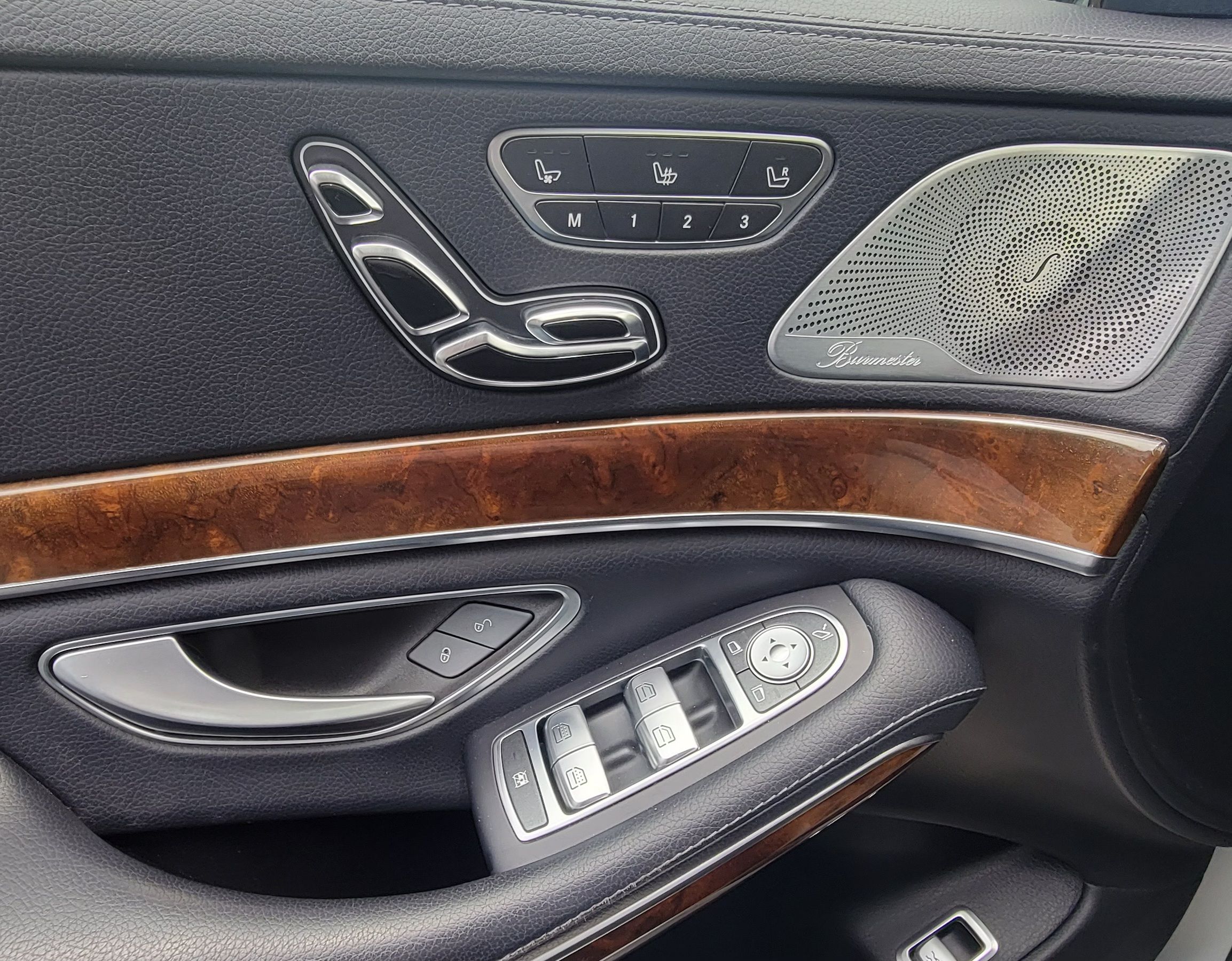 Used 2017 Mercedes-Benz S 550 4MATIC Sedan image 13