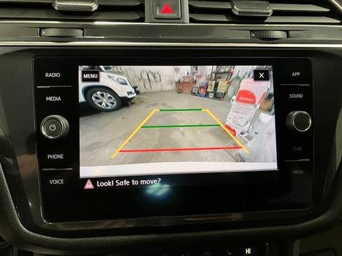 Used 2020 Volkswagen Tiguan SE image 13