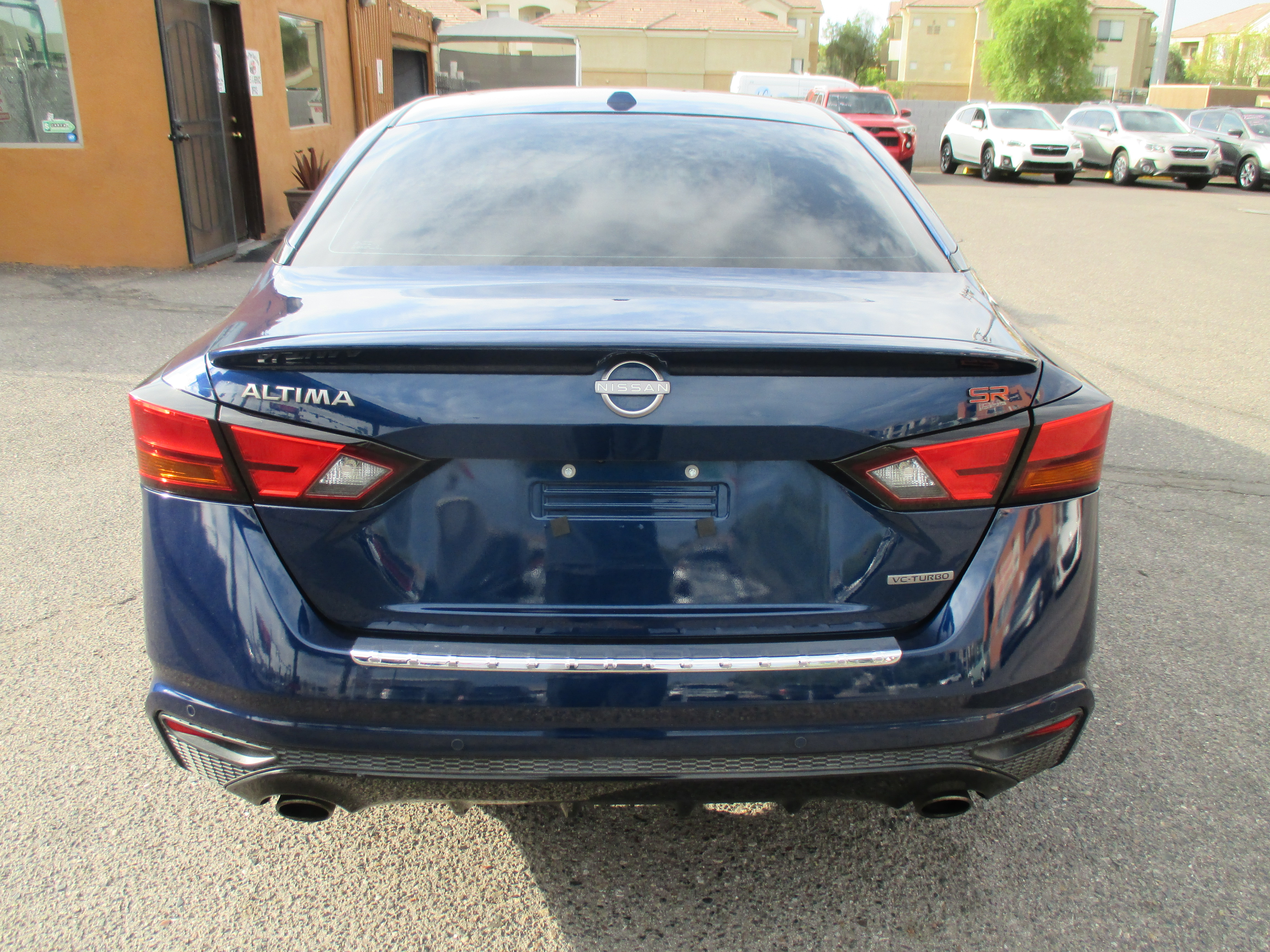 Used 2023 Nissan Altima 2.0 SR FWD image 11