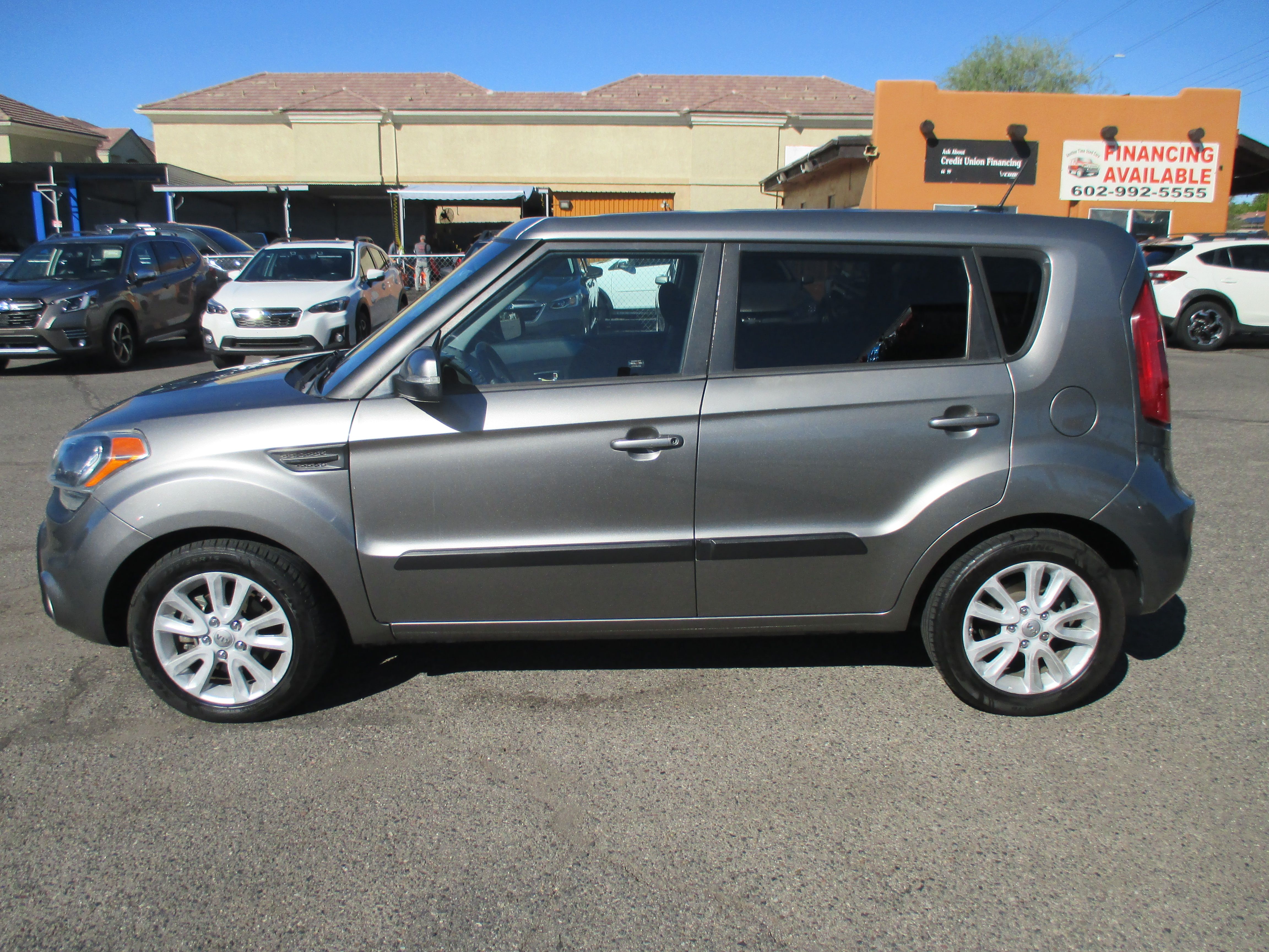 Used 2012 Kia Soul + Wagon 4D FWD image 1
