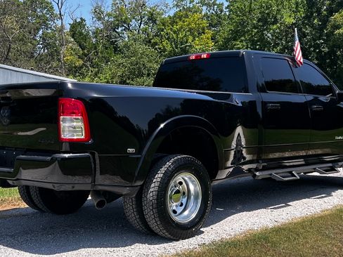 Used 2024 RAM 3500 4x4 Crew Cab Big Horn DRW image 4