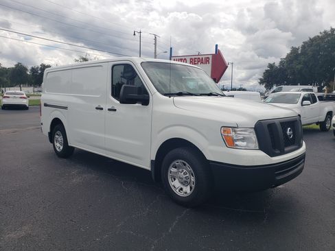 Used 2021 Nissan NV 1500 SV image 8