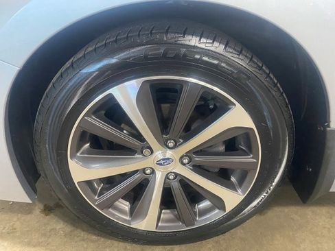 Used 2015 Subaru Legacy 2.5i Limited AWD/4WD image 3