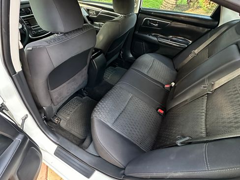 Used 2016 Nissan Altima 2.5 SV image 6